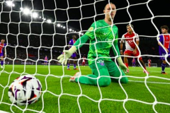 Safonov đã đánh mất phép thuật tại PSG